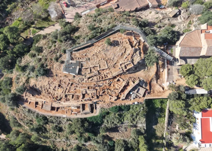 Retrocedix més de 2.000 anys amb les visites guiades.